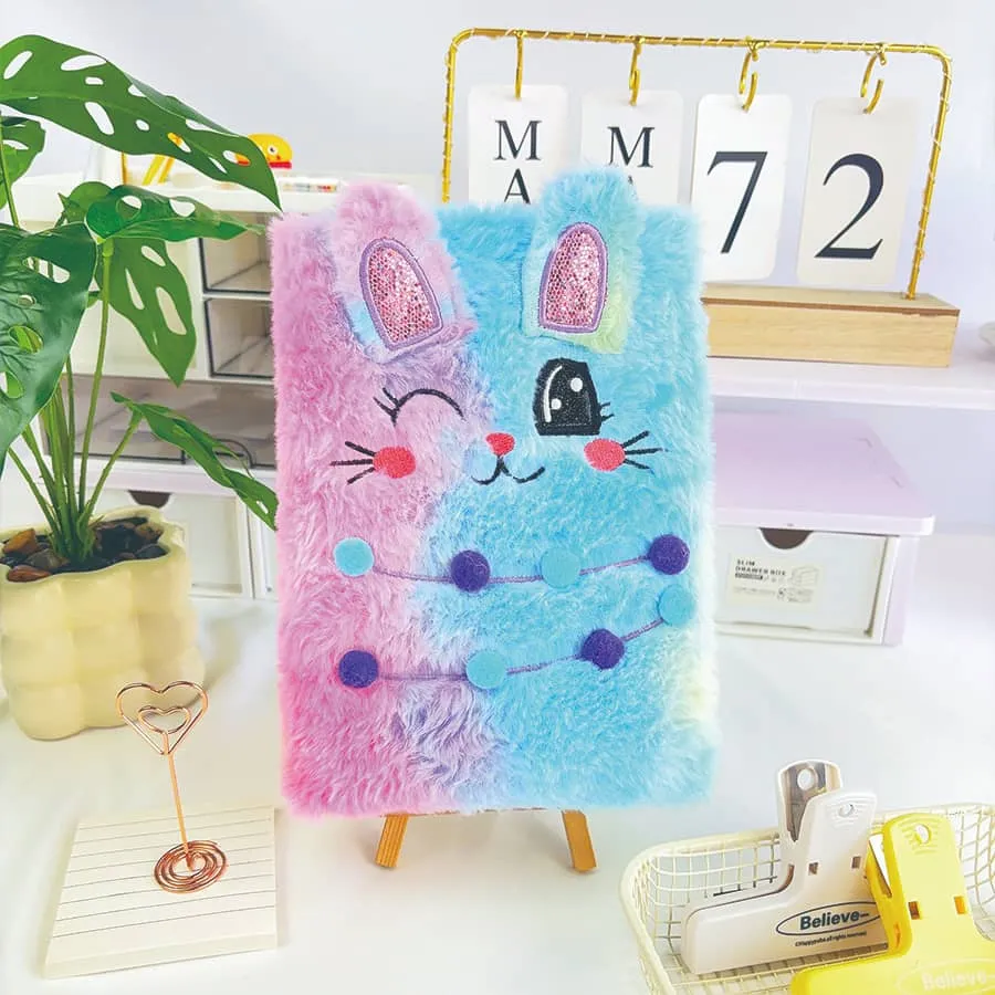 ما الذي يجعل دفتر Sentu's A5 Cute Cat Diary Plush Notebook من أكثر الكتب مبيعًا بـ 500000 وحدة؟
